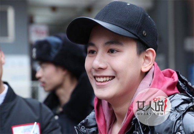 胡先煦公布恋情