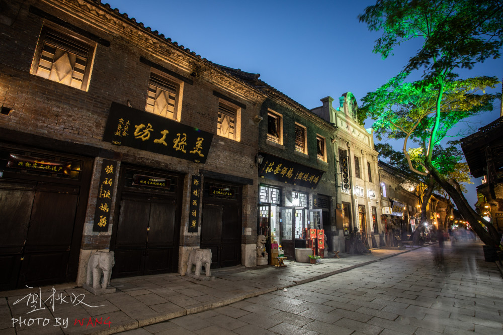 今日无税,中国第一个保税区里的华尔街