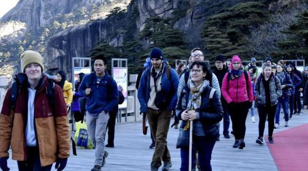 为什么来中国旅游的外国人越来越少,美国人说