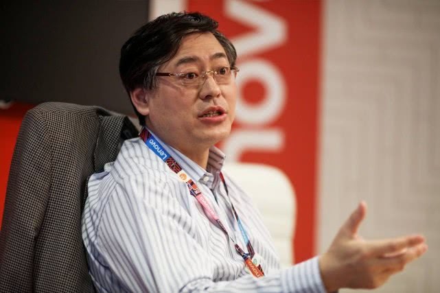 联想杨元庆:折叠屏手机现都是PPT产品,价格可