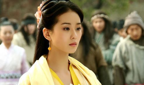 这位路人小姐姐火了,因为撞脸刘诗诗,有一个特