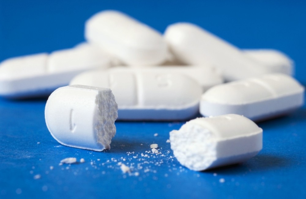 贴膏药过敏皮肤红肿发痒,不要忍着,这样治