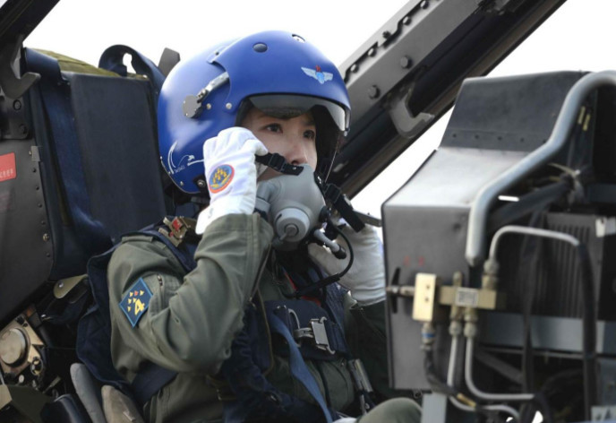 军事冷知识,开战斗机需要钥匙吗?老兵说出实情