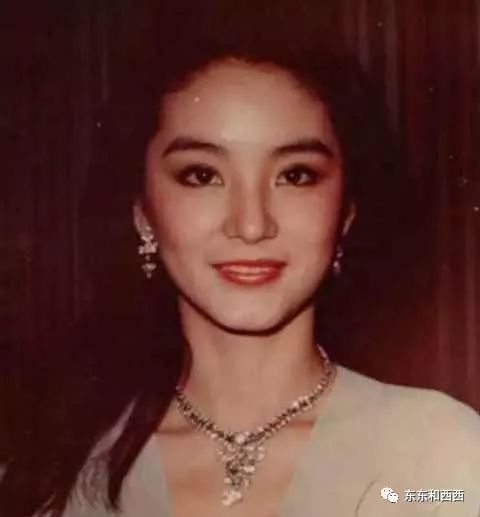 女星头发越来越少了,如今为什么再也没有史诗