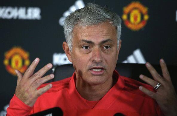 穆里尼奥要求曼联高层无条件支持自己 想与弗