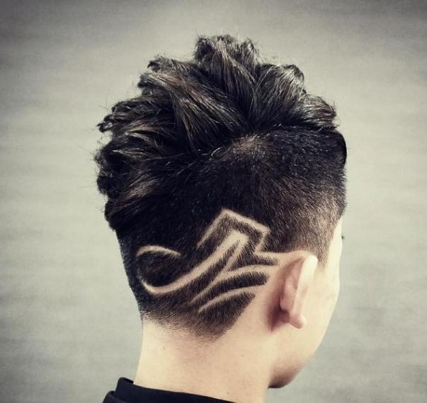 男士"刻痕"发型,帅气又有型