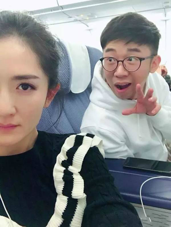 杨迪谢娜同框表演,娜娜:我看不见你的脸