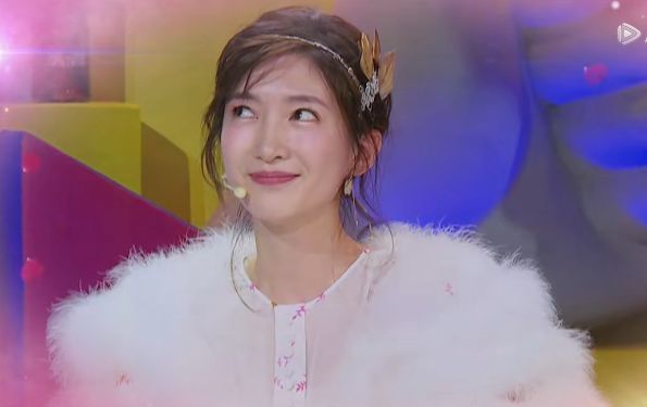 江疏影很喜欢用自己的表情包,王菊却不敢,网友