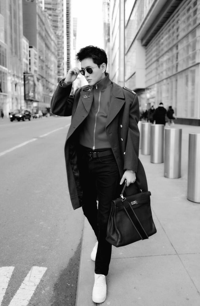 黄宥明掀起紫禁城英语热潮 李玉不忘初心继续