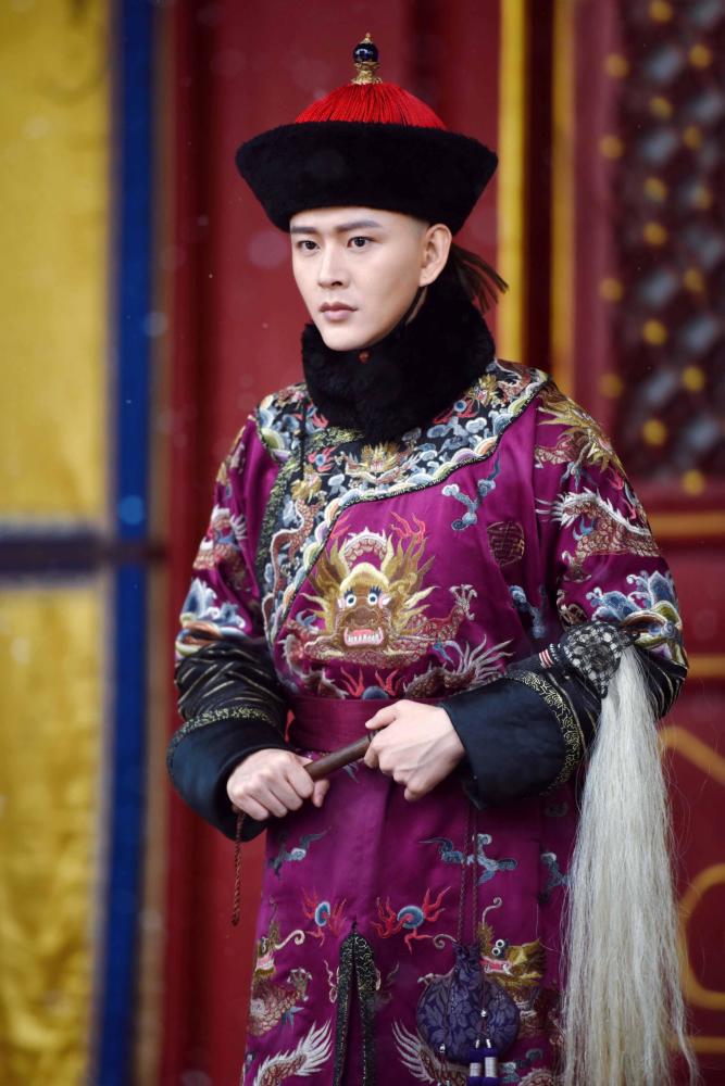 黄宥明掀起紫禁城英语热潮 李玉不忘初心继续