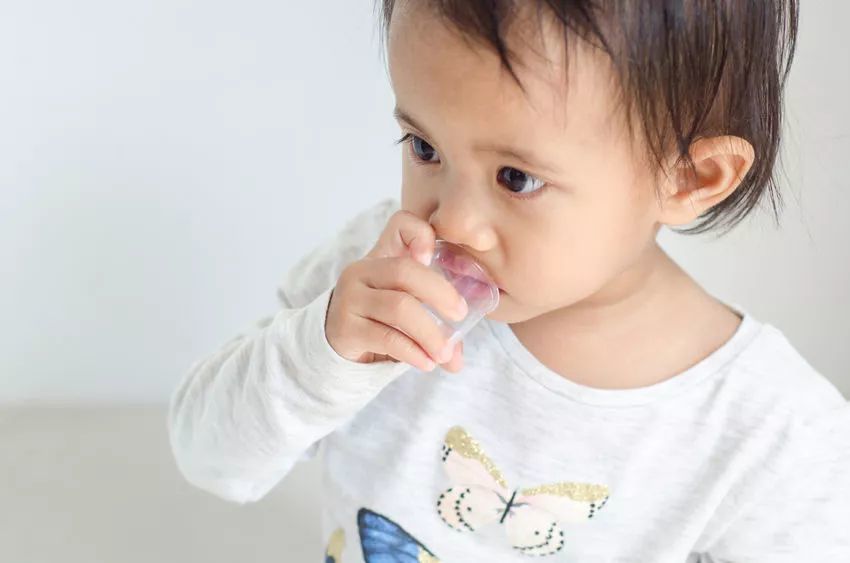 小儿氨酚黄那敏这种儿童感冒药在国外被禁用,