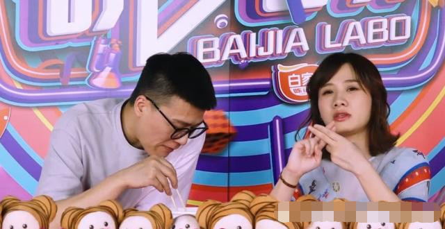 密子君和饲养员分手前最后一次同框饲养员眼神说明一切