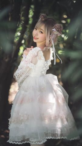 lo娘的世界级优雅是什么样子的?