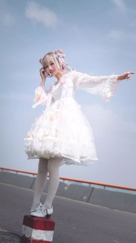 lo娘的世界级优雅是什么样子的?