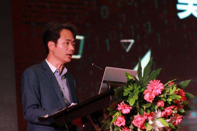 长沙市经济和信息化委员会副主任吴宏亮致辞