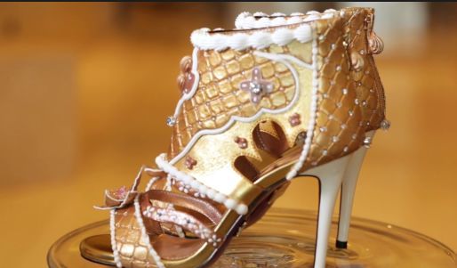 迪拜开售全球最贵高跟鞋,1.17亿元的鞋子壕在