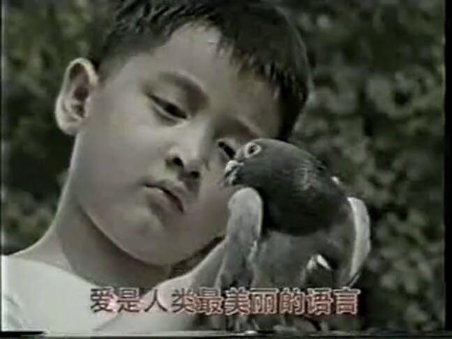 一线丨胡歌曾拍《正大综艺》主题曲MV 幼儿园