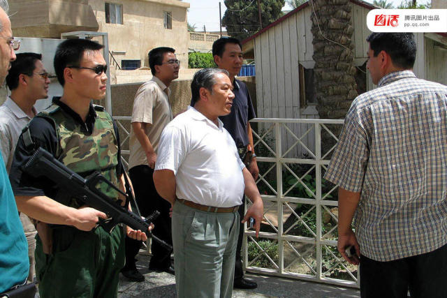 大使应邀赴伊拉克外交部,出席伊临时政府宣布组成人员名单仪式,李亚光