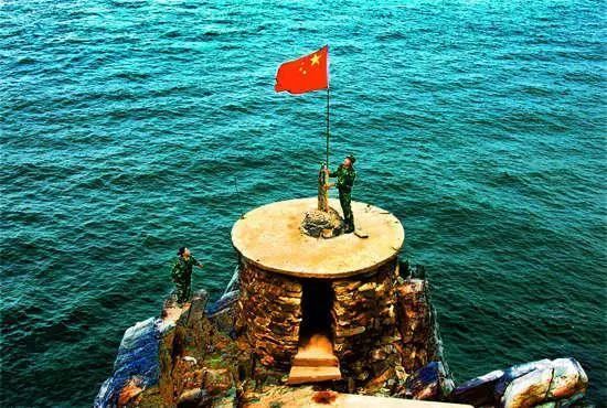 家人相伴同心为国以家之名共庆华诞