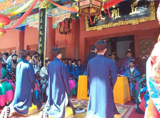 "二〇一五届道教高功音乐学习班"全体学员以及全国