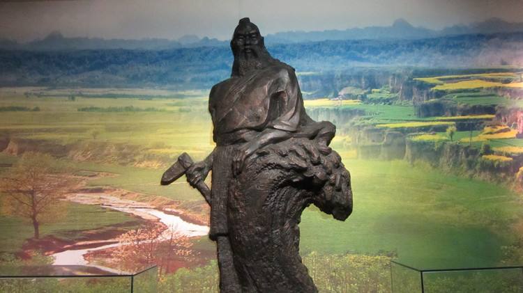 三个死而复生的上古大神,死后以鱼身复活,代表