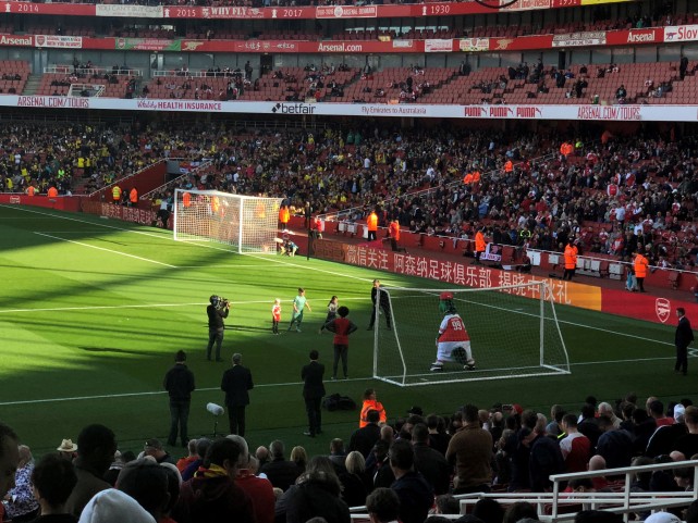 直击-忘了温格吧!枪手球迷高歌盛赞埃梅里 广告