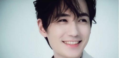 男星眨眼放电哪家强朱一龙蔡徐坤易烊千玺,没有最帅只有更帅