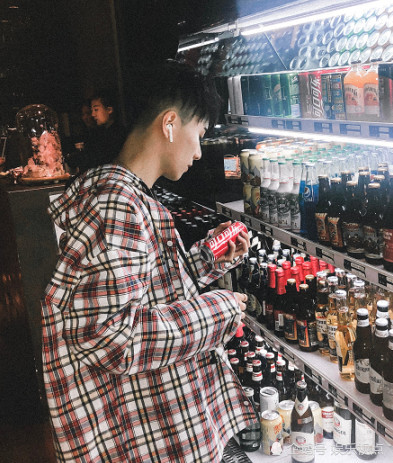 王乐乐被徒弟告白,一起游玩还用情侣头像,网友