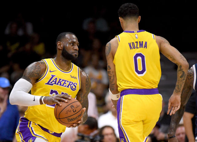 NBA季前赛-詹皇首秀9分朗多11助攻 湖人17分