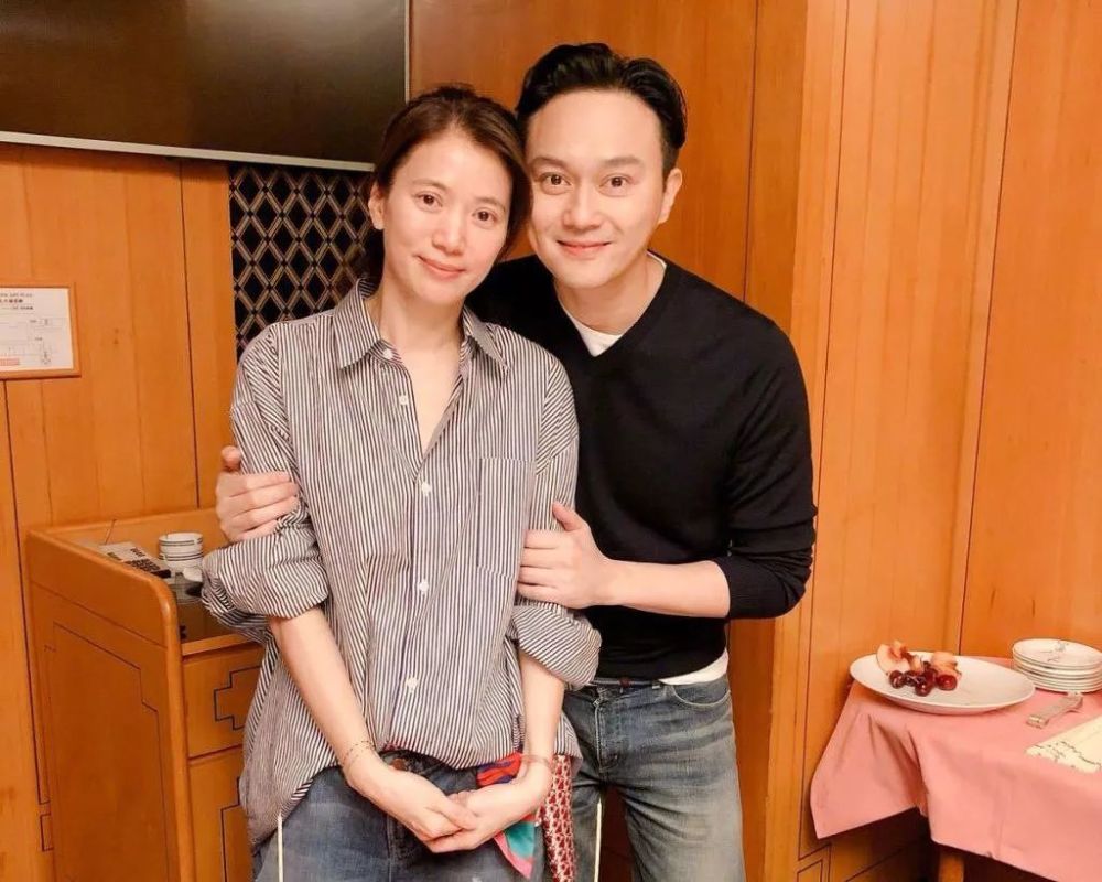 袁咏仪被当透明,女演员送汤给张智霖博取好感