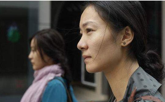 之前在韩庚主演的电影《万物生长》中,齐溪的表现简直就是真实的还原