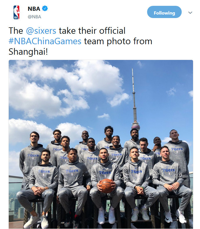 今天在社交媒体上,nba官方就晒出了费城76人队在上海拍摄集体照的合影