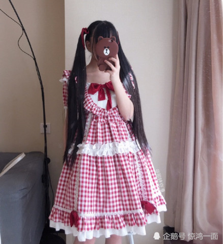 赛高酱和蔡萝莉的对手来了，网红萌白酱正式出道！网友：我全都要
