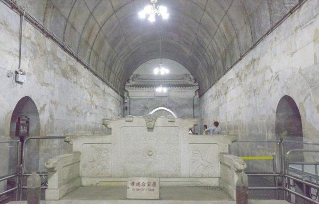 郭沫若挖据定陵,遭成大量文物损失,这也是他人生的一大污点