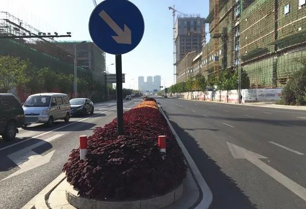 芙蓉大道虹桥隧道主体结构施工完成,与之相交的虹桥南路毗陵路至立新