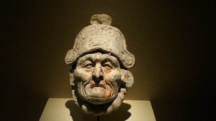 玛雅文明画着宇航员、飞船、火箭,难道真的是