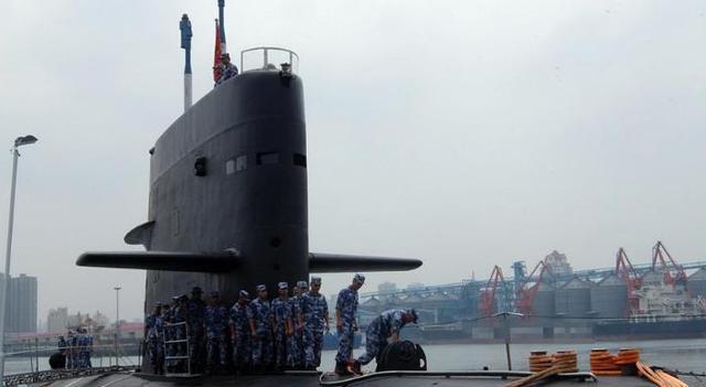 潜艇兵在水下生活最少一月以上每天吃什么?伙食丰富,堪比岸上