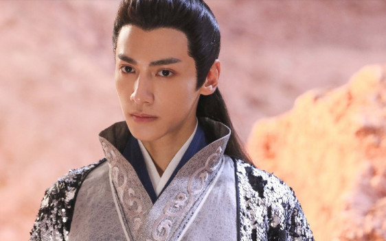 罗云熙晒出最新的帅气照,《幻乐之城》已录制完成,粉丝期待不已