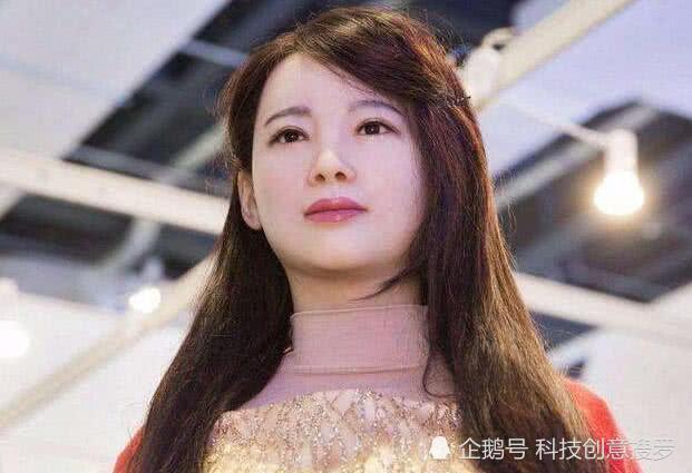 搭载人脸识别的机器人