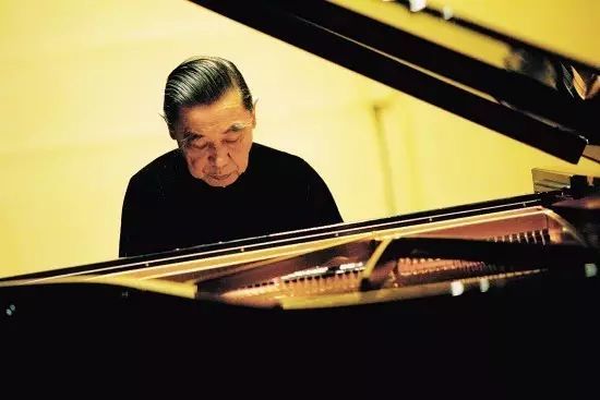 傅雷:惟有庸碌的人,生活才如死水一般