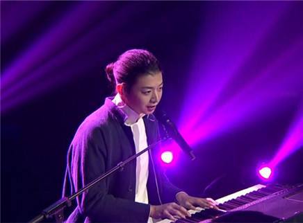 仲小萍近照含辛茹苦27年终得回报对抛妻弃子的火风选择原谅