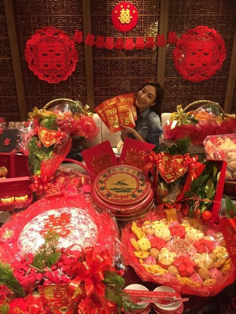 杨怡收罗仲谦新婚大礼 鲍鱼山珍还有超大红包