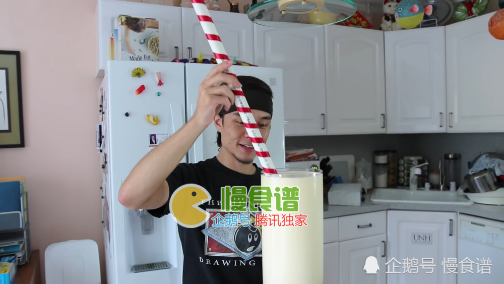 老外挑战喝近5升的牛奶,喝完肚子胀得比孕妇还