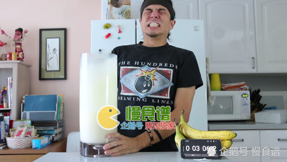 老外挑战喝近5升的牛奶,喝完肚子胀得比孕妇还