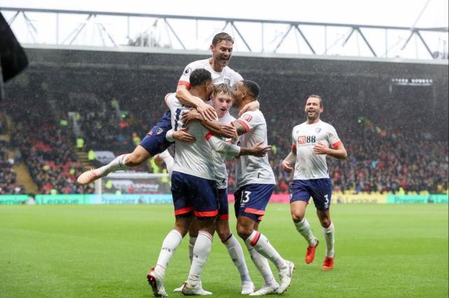 英超-伯恩茅斯4-0大胜10人沃特福德 黑马四连
