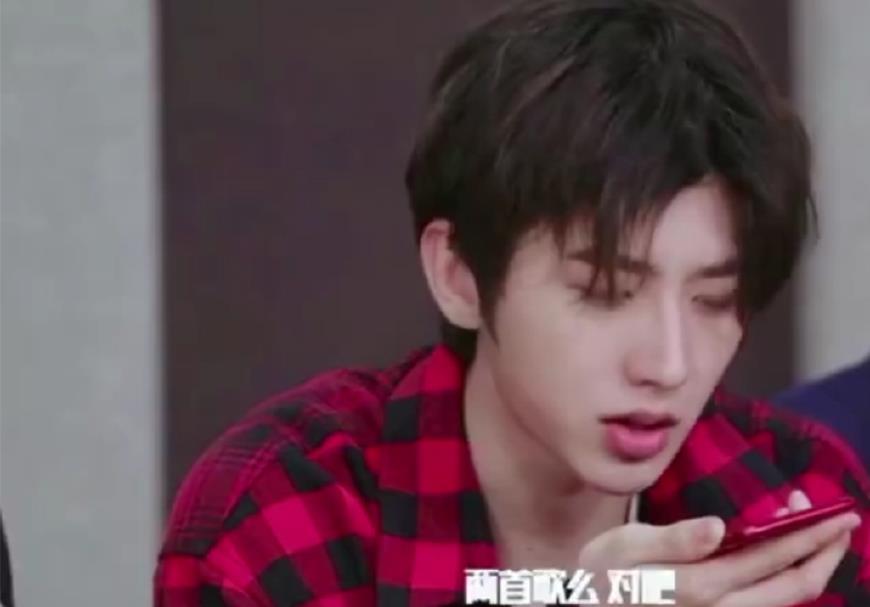 NPC团歌来袭,蔡徐坤连线朱正廷,新歌名字遭网