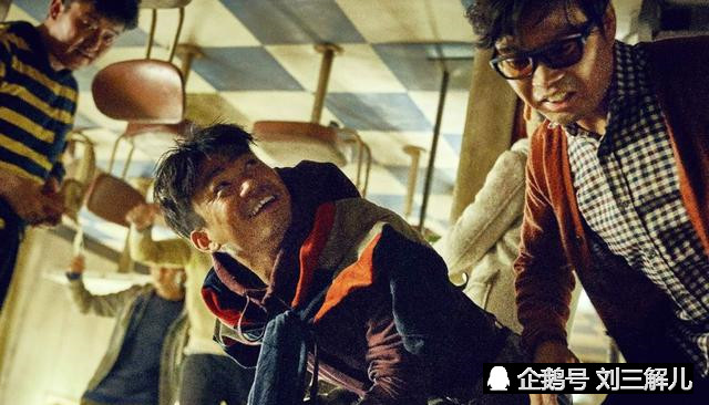 王宝强原来是《一出好戏》中最大的梗!女秘书的删减戏份引人遐想