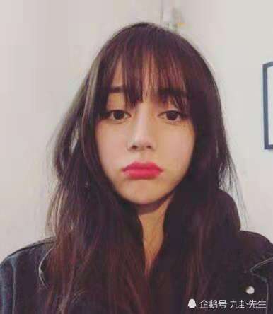 热巴被问杨幂一个月给你发多少工资?热巴想都