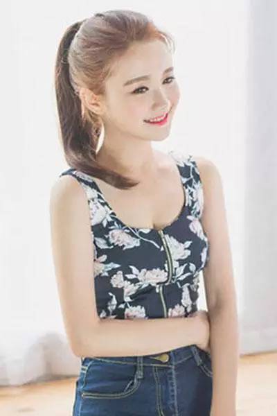 别说长发女生没气质,你永远不知道她扎起马尾有多美!插图8