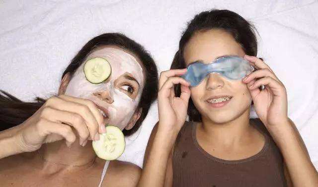 眼睛肿了怎么办?教你一招,10分钟快速消除眼肿